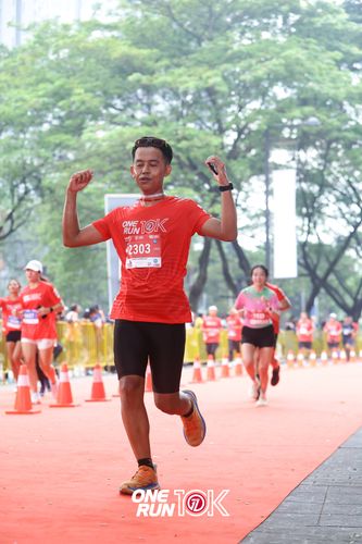 Race photo from ONE RUN 10K 2025