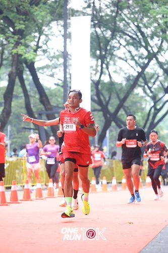 Race photo from ONE RUN 10K 2025