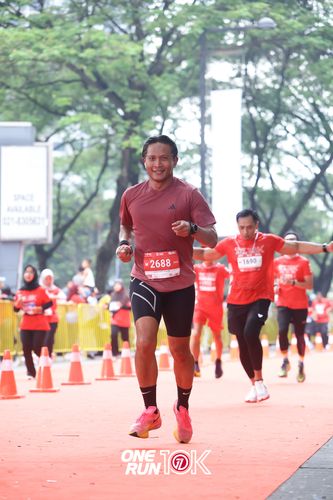 Race photo from ONE RUN 10K 2025