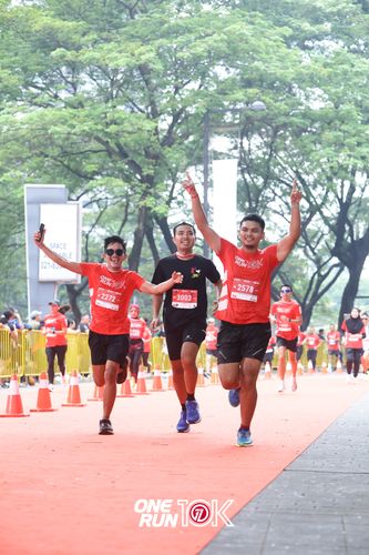 Race photo from ONE RUN 10K 2025