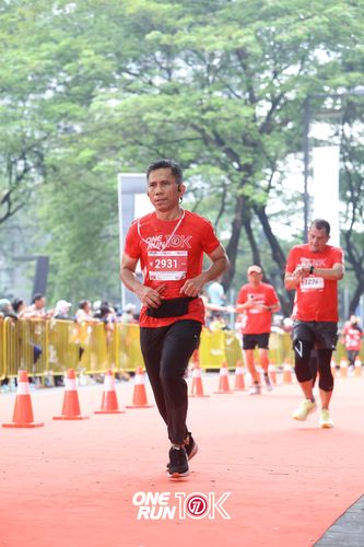 Race photo from ONE RUN 10K 2025