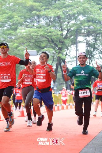 Race photo from ONE RUN 10K 2025