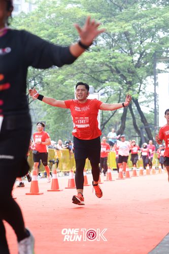 Race photo from ONE RUN 10K 2025