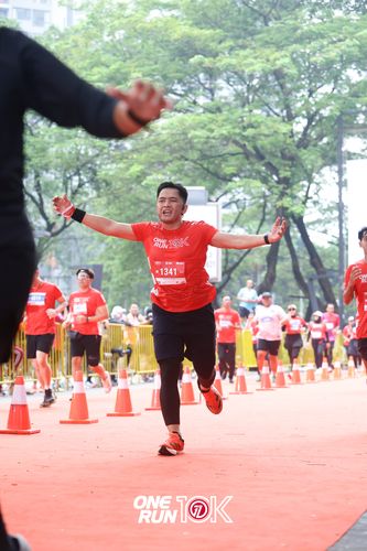 Race photo from ONE RUN 10K 2025