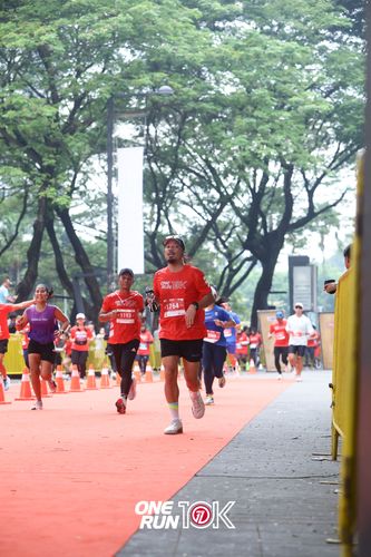 Race photo from ONE RUN 10K 2025
