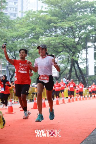 Race photo from ONE RUN 10K 2025