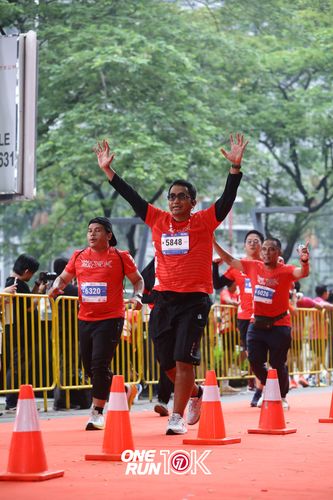 Race photo from ONE RUN 10K 2025