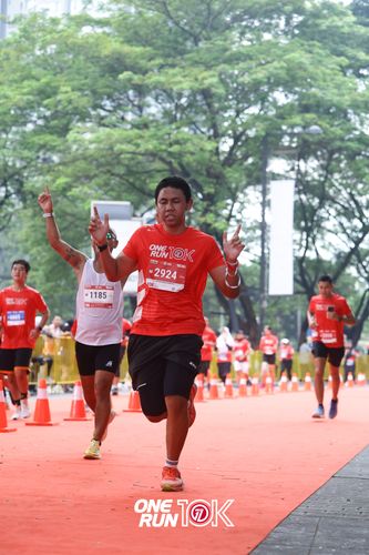 Race photo from ONE RUN 10K 2025