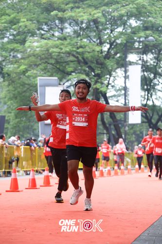 Race photo from ONE RUN 10K 2025