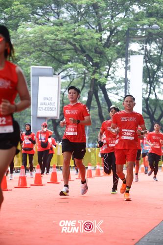 Race photo from ONE RUN 10K 2025
