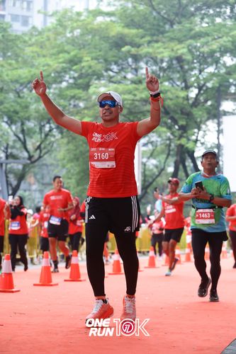 Race photo from ONE RUN 10K 2025