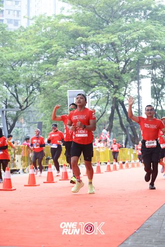 Race photo from ONE RUN 10K 2025
