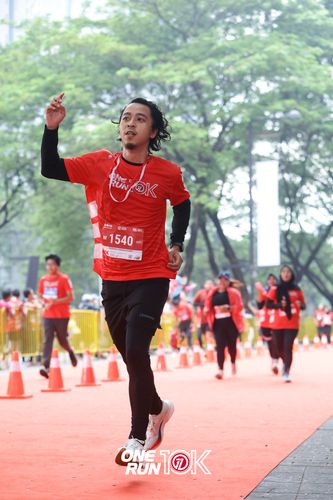 Race photo from ONE RUN 10K 2025