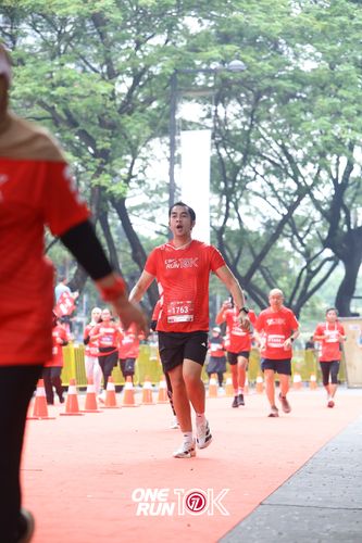 Race photo from ONE RUN 10K 2025