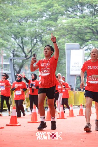 Race photo from ONE RUN 10K 2025