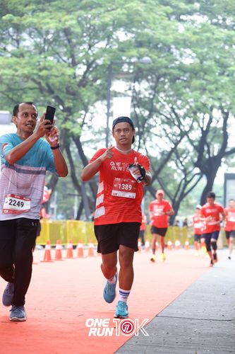 Race photo from ONE RUN 10K 2025
