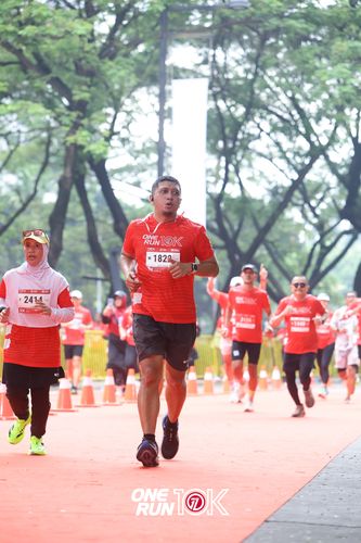 Race photo from ONE RUN 10K 2025