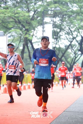 Race photo from ONE RUN 10K 2025
