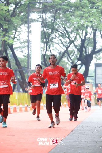 Race photo from ONE RUN 10K 2025
