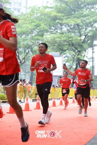 Race photo from ONE RUN 10K 2025
