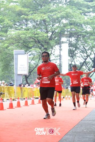 Race photo from ONE RUN 10K 2025
