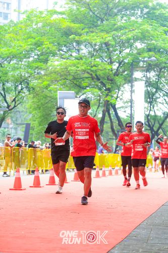 Race photo from ONE RUN 10K 2025