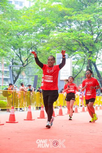 Race photo from ONE RUN 10K 2025