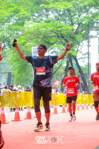 Race photo from ONE RUN 10K 2025
