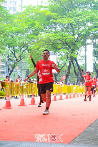 Race photo from ONE RUN 10K 2025