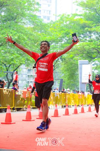 Race photo from ONE RUN 10K 2025
