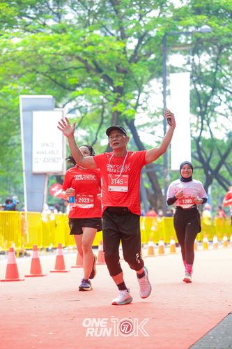 Race photo from ONE RUN 10K 2025