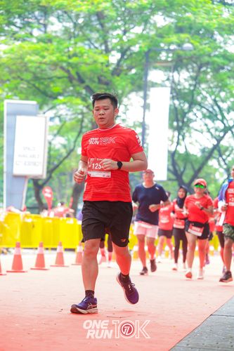 Race photo from ONE RUN 10K 2025