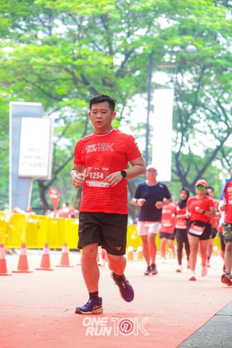 Race photo from ONE RUN 10K 2025
