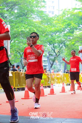 Race photo from ONE RUN 10K 2025