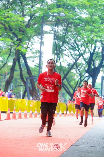 Race photo from ONE RUN 10K 2025