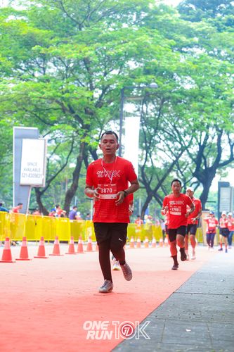 Race photo from ONE RUN 10K 2025