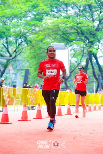 Race photo from ONE RUN 10K 2025