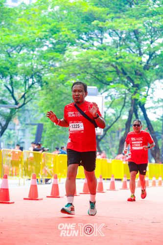 Race photo from ONE RUN 10K 2025