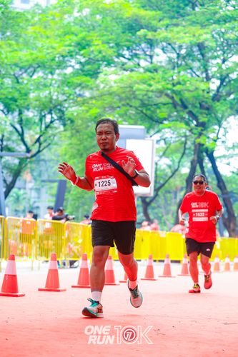 Race photo from ONE RUN 10K 2025