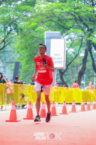 Race photo from ONE RUN 10K 2025