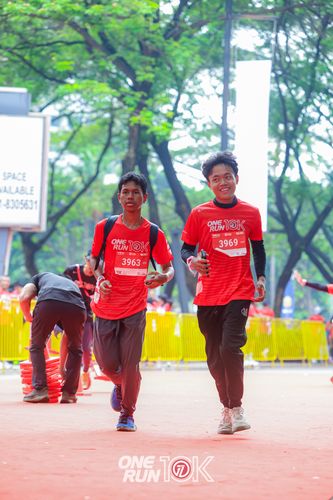 Race photo from ONE RUN 10K 2025