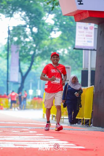 Race photo from ONE RUN 10K 2025