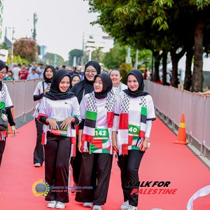 Race photo from WALK FOR PALESTINE