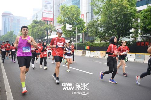 Race photo from ONE RUN 10 K