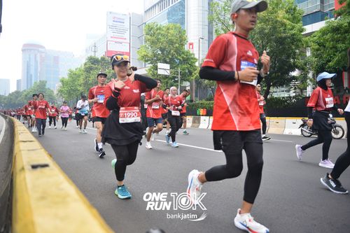 Race photo from ONE RUN 10 K
