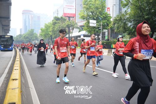 Race photo from ONE RUN 10 K