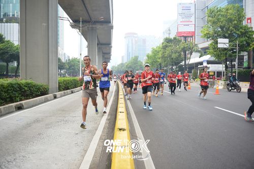 Race photo from ONE RUN 10 K
