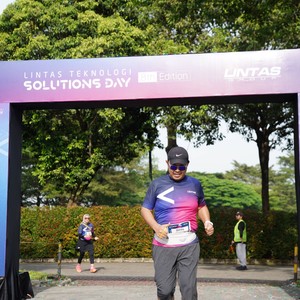 Race photo from LINTAS TEKNOLOGI SOLUTIONS DAY