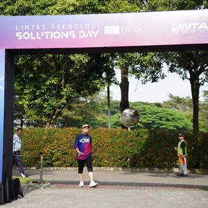 Race photo from LINTAS TEKNOLOGI SOLUTIONS DAY