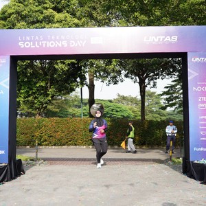 Race photo from LINTAS TEKNOLOGI SOLUTIONS DAY